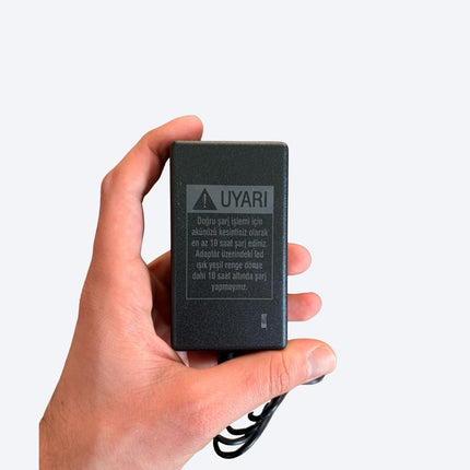 12V 1A Aliş Akülü Araba Şarj Adaptörü